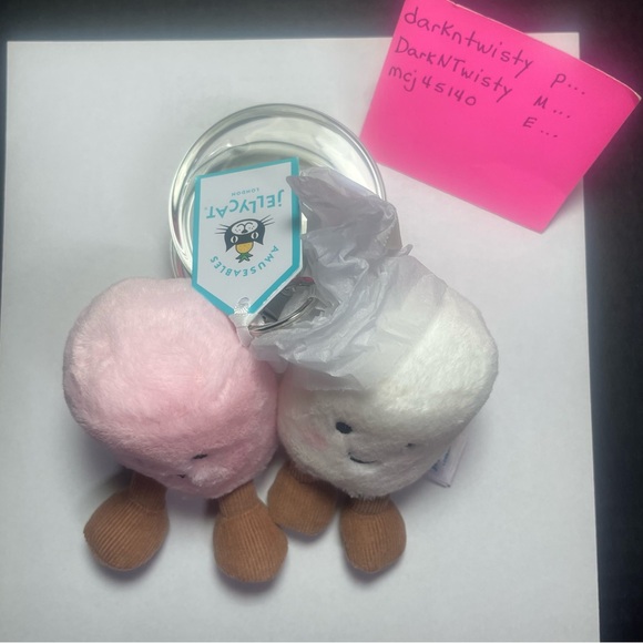 BNWT JELLYCAT I AM AMUSEABLE PAIR OF MARSHMALLOWS BAG CHARM KEYCHAIN - Picture 10 of 13